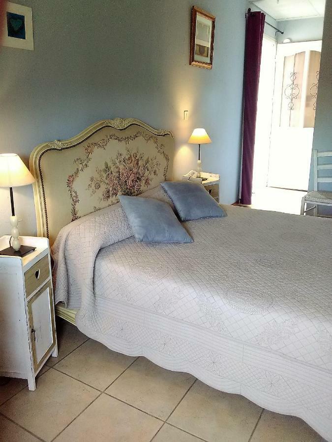 Chambres Et Gite Peyroutas " Camille" Vignonet St Emilion Buitenkant foto